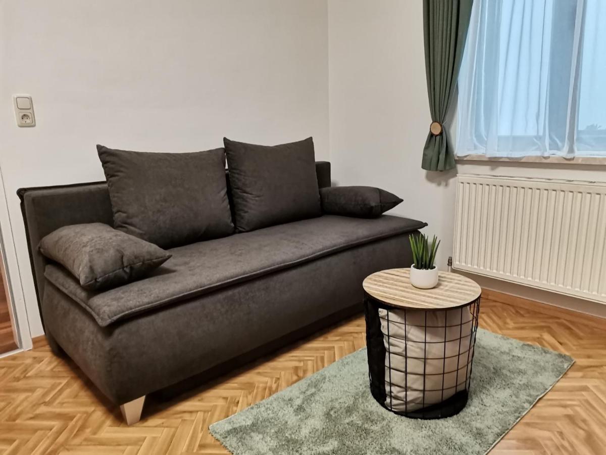 Appartment Weinbau Muellner Нойзидль-ам-Зе Экстерьер фото