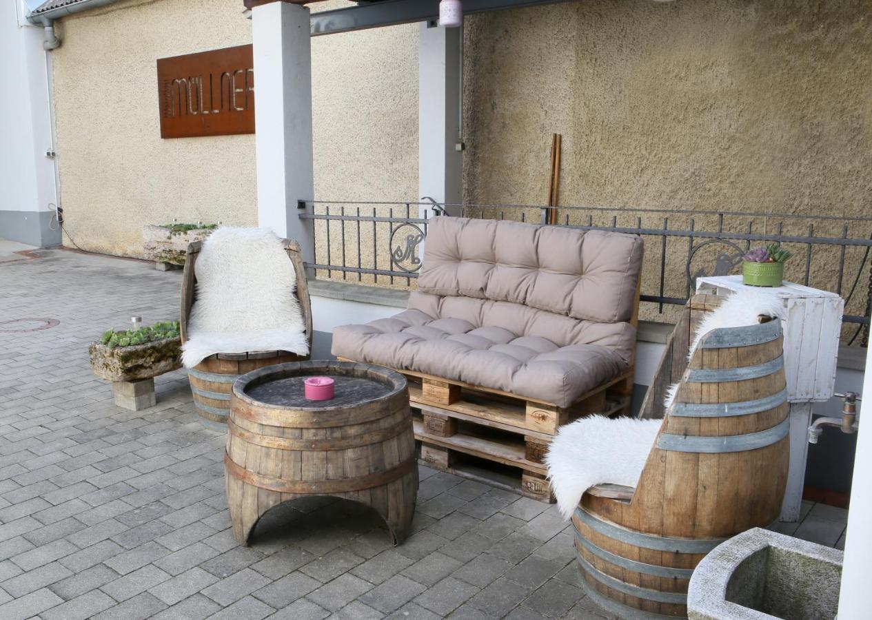 Appartment Weinbau Muellner Нойзидль-ам-Зе Экстерьер фото